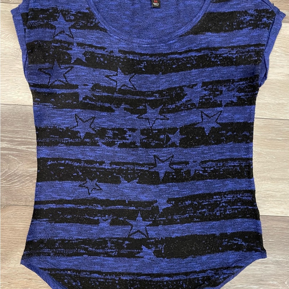 Rock & Republic Short Sleeve Tee With Cuffed Sleeve Size XS